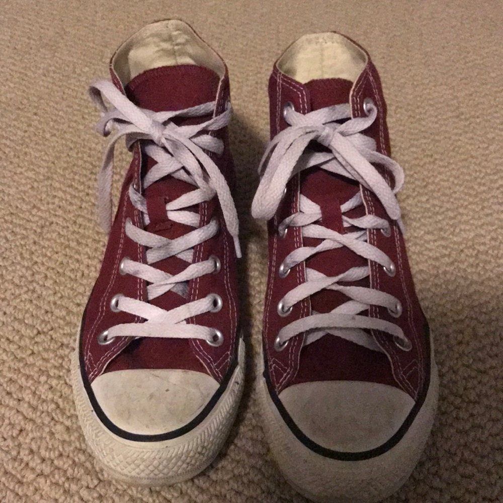 Maroon high top converse